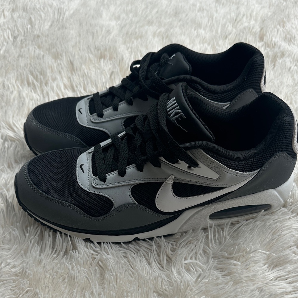 Nike Dual-Tone Black and Gray Sneakers - Picture 2 of 8